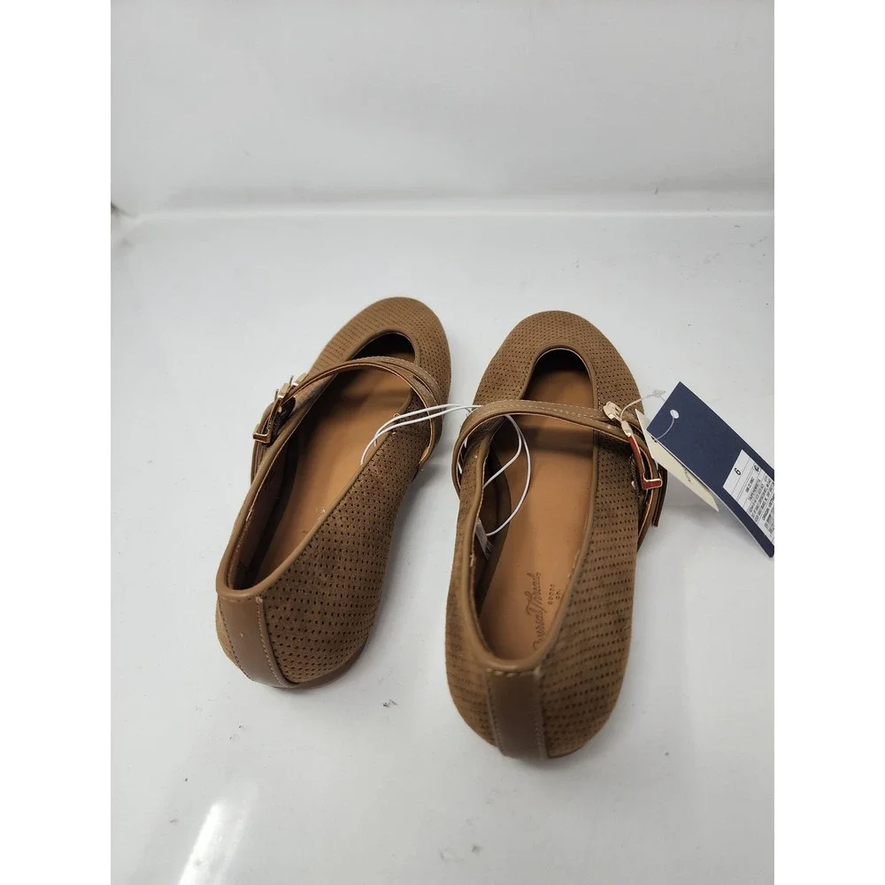 Universal Thread Womens Mary Jane Flats Brown Faux Suede Casual Size 6
